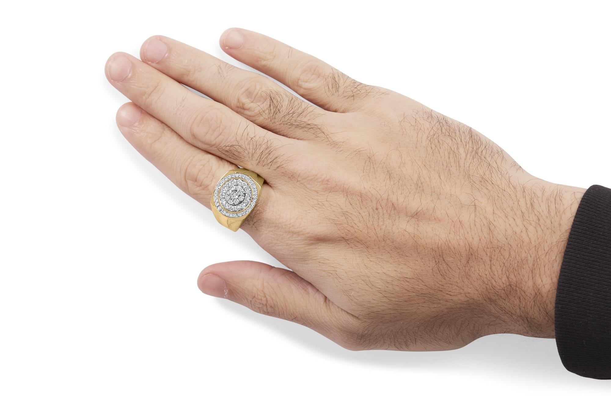 10K Yellow Gold 1 1/2 Cttw Diamond Cluster and Halo Signet Mens Ring (K-L Color, I1-I2 Clarity)-4