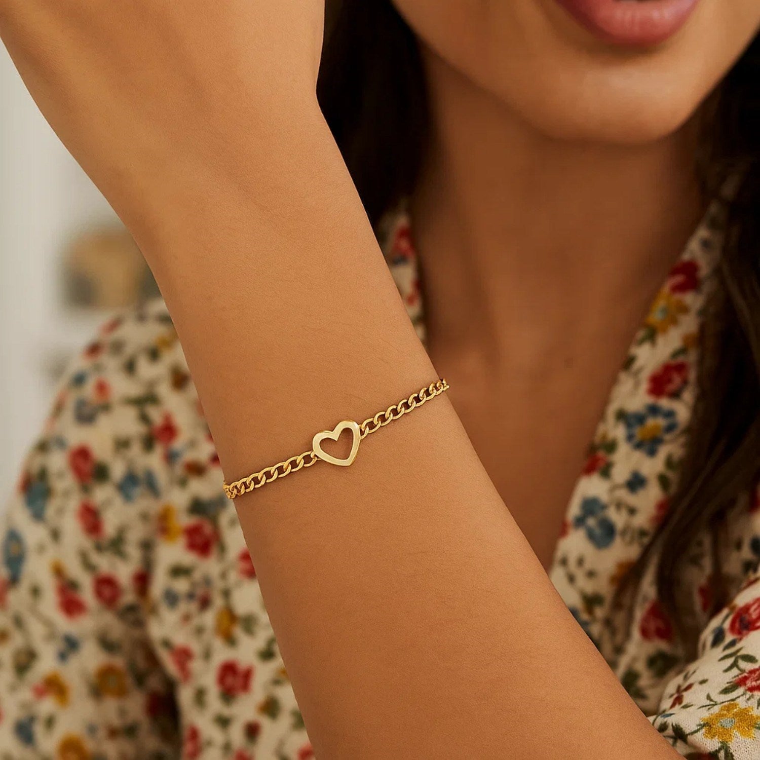 14k Yellow Gold 7 inch Curb Chain Bracelet with Heart (3.40 mm) Bracelets RCJ